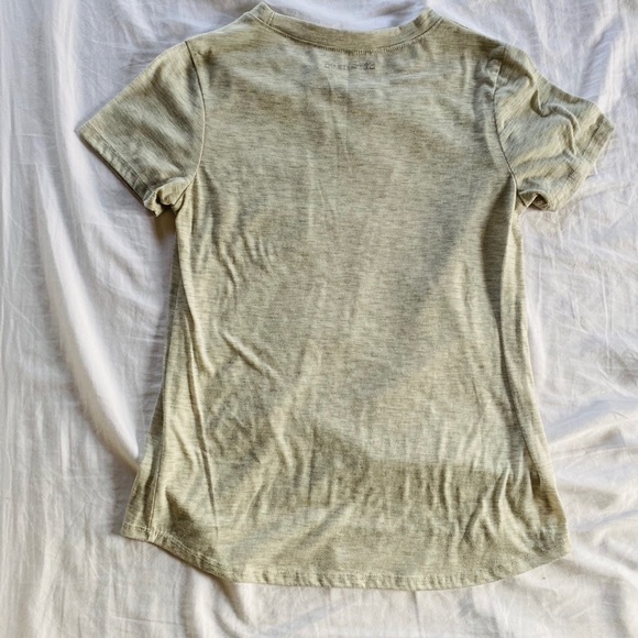 Soft Floral Pocket Tee - Picture 4 of 5